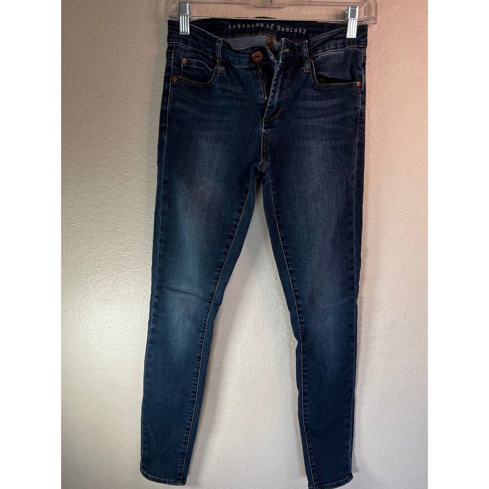 Articles of Society Slim Fit Straight Leg Blue Jeans. Medium Wash. Size 25